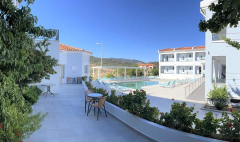 Property building, Swimming pool