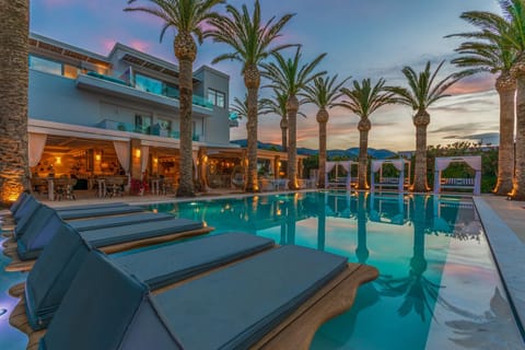 Drossia Palms Hotel and Nisos Beach Suites Apartment hotel in Malia, Crete