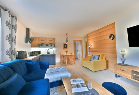 TV and multimedia, Kitchen or kitchenette, Living room