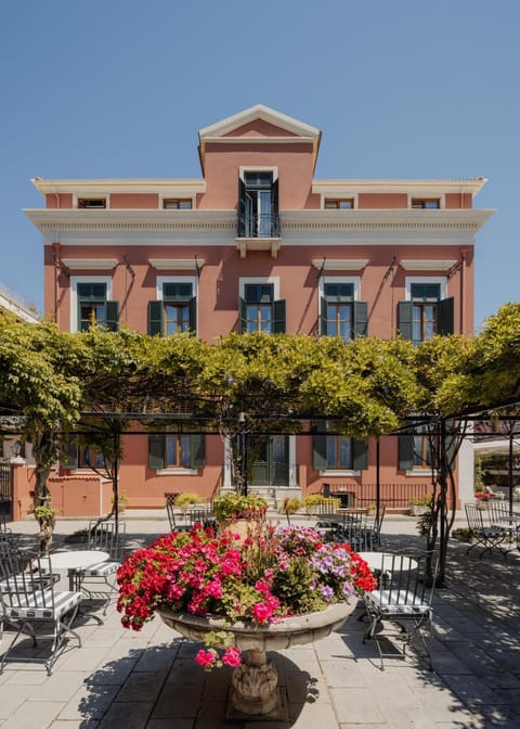 Property building, Garden