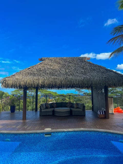 Iro Luxury Retreat House in Arorangi District