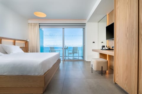 Bed, Photo of the whole room, Sea view