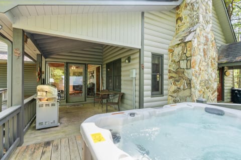 Mountain Rivers Lodge House in Mineral Bluff