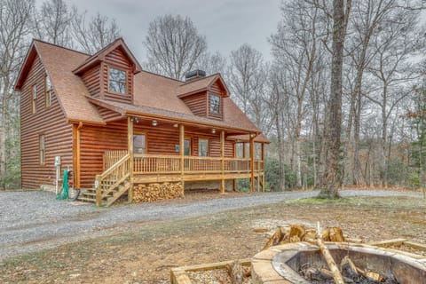 Sophie`S Retreat House in Mineral Bluff