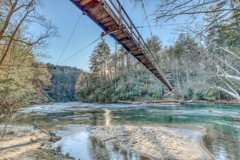 Sophie`S Retreat House in Mineral Bluff