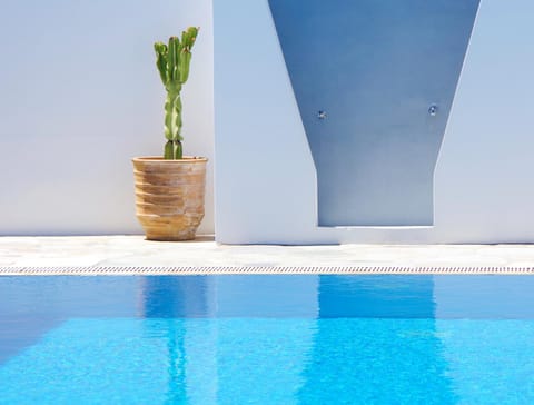 Decorative detail, Swimming pool