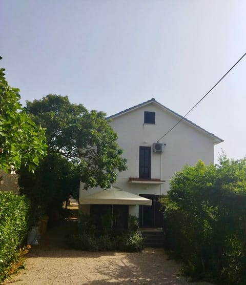 Property building, Parking