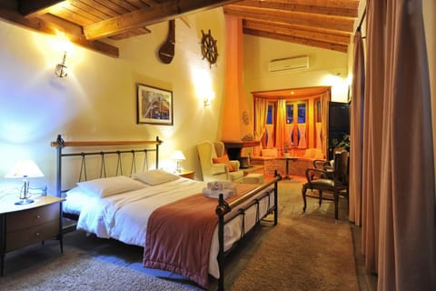 Living room, Seating area, Bedroom