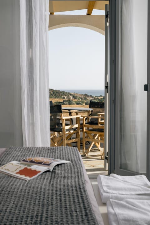 Bed, Sea view