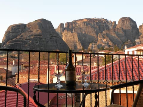 Nearby landmark, Natural landscape, View (from property/room), Balcony/Terrace, Mountain view