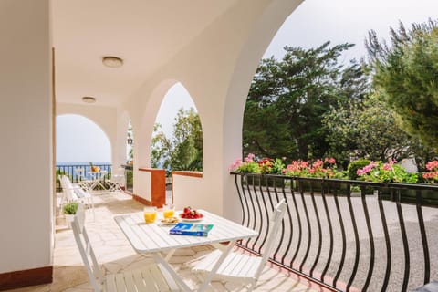 Patio, Sea view