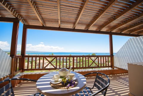 Spring, Bed, Day, Summer, View (from property/room), Balcony/Terrace, Decorative detail, On site, Sea view, Seasons, Time of day, Location
