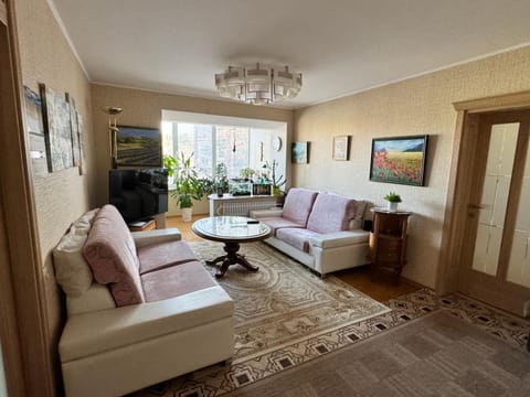 TV and multimedia, Seating area