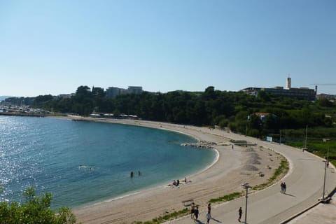Spring, Off site, Day, Activities, Snorkeling, Beach, Hiking, Cycling, Entertainment