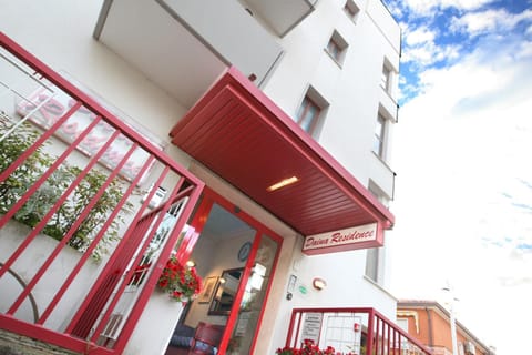 Property building, Facade/entrance