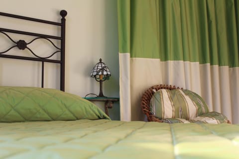Garden, Bathroom, Bedroom