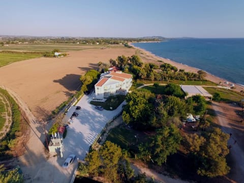 Patio, Natural landscape, Summer, Beach, On site