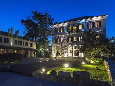 Property building, Spring, Night, Garden, Garden view