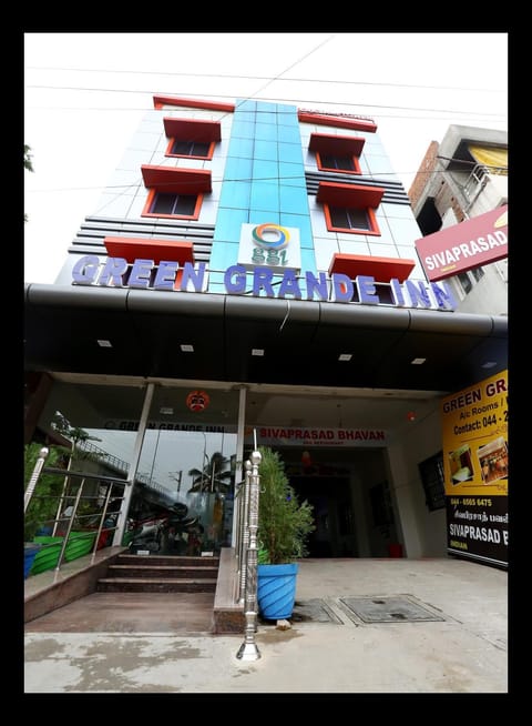 Property building, Facade/entrance, Property logo or sign