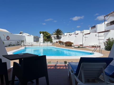 Balcony/Terrace, Area and facilities, Swimming pool