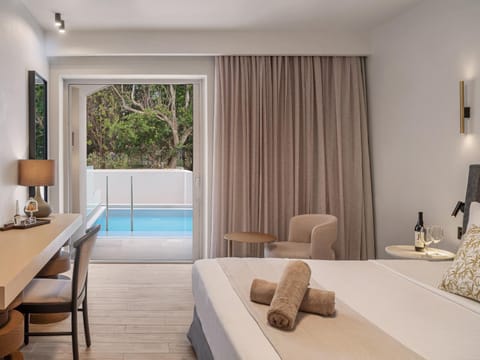 Bed, Photo of the whole room, Bedroom, Pool view