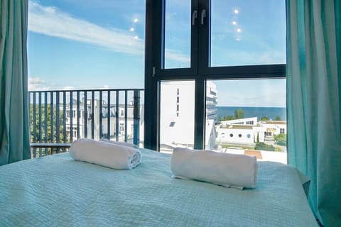 Bed, Balcony/Terrace, Photo of the whole room, Sea view