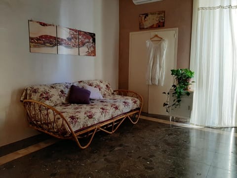 Bed, Bedroom, Quiet street view, microwave, wardrobe