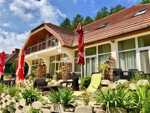 Patio, BBQ facilities, Garden, Balcony/Terrace