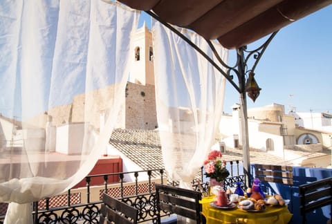 Balcony/Terrace, Landmark view