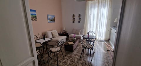 Communal lounge/ TV room, Living room, Breakfast, Internal: Not applicable to any particular room