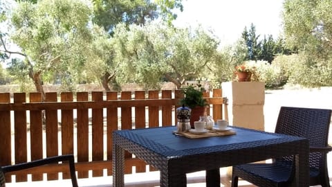 Patio, Breakfast
