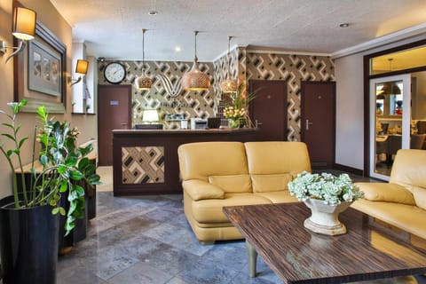 TV and multimedia, Lobby or reception, Seating area