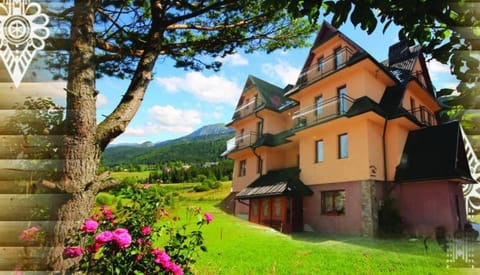 Property building, Natural landscape, Garden, Mountain view