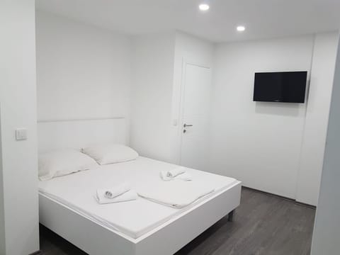 Apartments Vinko Apartment in Novalja