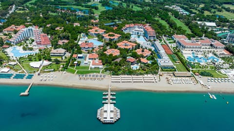 Property building, Natural landscape, Bird's eye view, Beach, Sea view