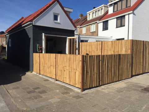 Facade/entrance, Garden