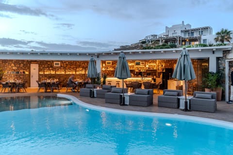 Property building, Restaurant/places to eat, Lounge or bar, Swimming pool, Breakfast