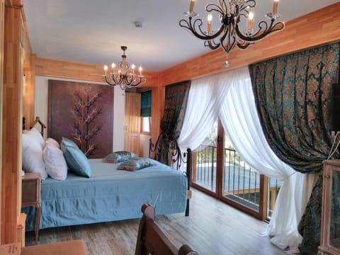 Natural landscape, Photo of the whole room, Decorative detail, On site
