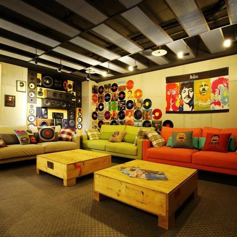 Communal lounge/ TV room, Lobby or reception