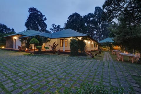 Property building, Patio, Day, Night, Natural landscape, Garden, Garden view