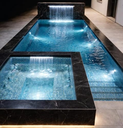 Hot Tub, Swimming pool