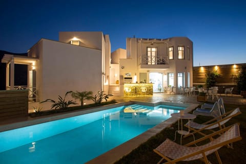 Patio, Lobby or reception, Lounge or bar, Pool view, Area and facilities, Swimming pool, sunbed