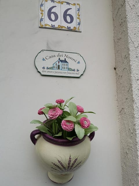 Logo/Certificate/Sign