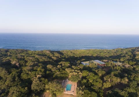 Restaurant/places to eat, Bird's eye view, Sea view, Swimming pool