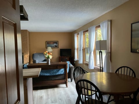 Shakti Cove Cottages House in Ocean Park