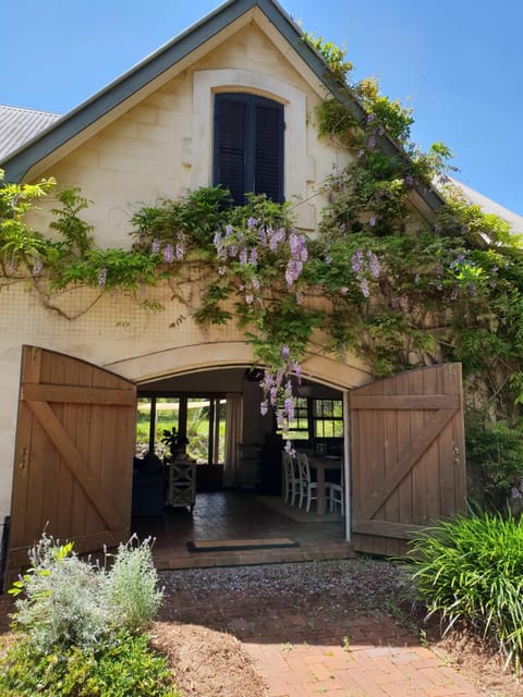 Facade/entrance, Spring, Day, On site