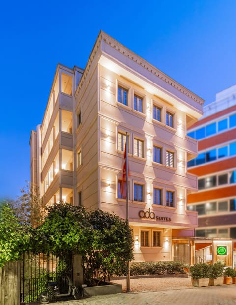 Property building, Day
