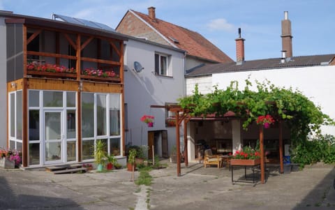 Facade/entrance, Balcony/Terrace, On site
