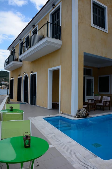 Property building, Swimming pool