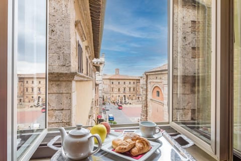 View (from property/room), City view, Breakfast